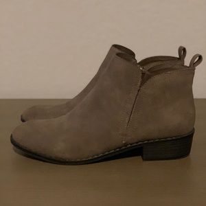 Cute Booties! Extremely comfortable. Can be dressed up or down.